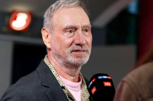 Roland Emmerich bei der Verleihung der Gläsernen Leinwand an Roland Emmerich im Rahmen der CineHamburg 2026 im Cinemaxx Dammtor. Hamburg, 07.07.2026 *** Roland Emmerich at the presentation of the Gläsernes Leinwand award to Roland Emmerich as part of CineHamburg 2026 at Cinemaxx Dammtor in Hamburg, July 7, 2026 Foto:xC.xTamckex xFuturexImagex emmerich_6750