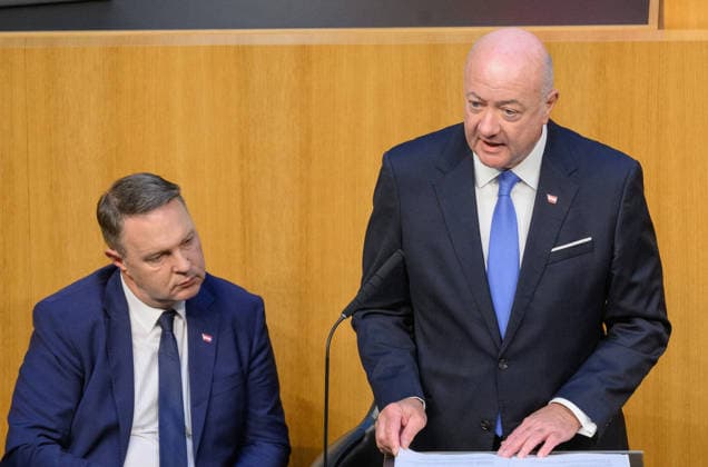 - Wien 08.07.2026 - 89. Sitzung des Nationalrats. PHOTO: Vizekanzler Andreas Babler (SPÖ) und Bundeskanzler Christian Stocker (ÖVP) 87th sitting of the National Council. Nationalrat, Nationalratssitzung, Parlamentssitzung, Parlament, Plenum 89. Sitzung des Nationalrats *** Vienna, July 8, 2026, 89th Session of the National Council PHOTO: Vice Chancellor Andreas Babler (SPÖ) and Federal Chancellor Christian Stocker (ÖVP) 87th sitting of the National Council National Council, National Council session, parliamentary session, parliament, plenary session 89th session of the National Council 