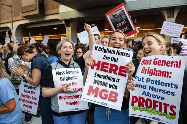 Nurses strike at Brigham and Women s Hospital in Boston BOSTON, UNITED STATES - JULY 8: Nursing staff from Brigham and Women s Hospital demonstrate in front of Brigham Hospital as they picket and strike in Boston, Massachusetts, United States on July 8, 2026. 4000 nurses are on strike as they try to negotiate a new contract with the hospital. Joseph Prezioso Anadolu Boston United States. Editorial use only. Please get in touch for any other usage.  Copyright: x2026xAnadoluxJosephxPreziosox