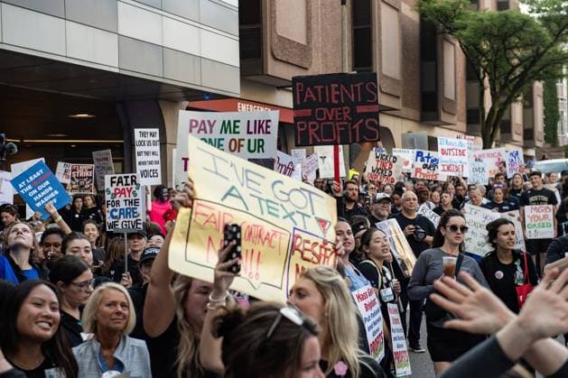 Nurses strike at Brigham and Women s Hospital in Boston BOSTON, UNITED STATES - JULY 8: Nursing staff from Brigham and Women s Hospital demonstrate in front of Brigham Hospital as they picket and strike in Boston, Massachusetts, United States on July 8, 2026. 4000 nurses are on strike as they try to negotiate a new contract with the hospital. Joseph Prezioso Anadolu Boston United States. Editorial use only. Please get in touch for any other usage.  Copyright: x2026xAnadoluxJosephxPreziosox