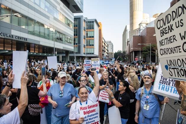 Nurses strike at Brigham and Women s Hospital in Boston BOSTON, UNITED STATES - JULY 8: Nursing staff from Brigham and Women s Hospital demonstrate in front of Brigham Hospital as they picket and strike in Boston, Massachusetts, United States on July 8, 2026. 4000 nurses are on strike as they try to negotiate a new contract with the hospital. Joseph Prezioso Anadolu Boston United States. Editorial use only. Please get in touch for any other usage.  Copyright: x2026xAnadoluxJosephxPreziosox