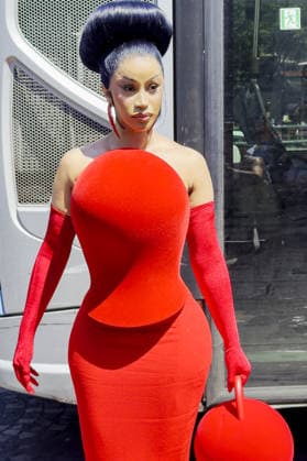 Cardi B arrives at the Robert Wun Haute Couture Fall Winter 2026–2027 show during Paris Fashion Week (PFW) in Paris, France, on July 8, 2026 Gedeon Taieb Bestimage Cardi B arrives at the Robert Wun Haute Couture Fall Winter 2026–2027 show during Paris Fashion Week (PFW) in Paris, France, on July 8, 2026 Paris, France  Copyright: xGedeonxTaiebx xBestimagexGedeonxTaiebx xBestimagex
