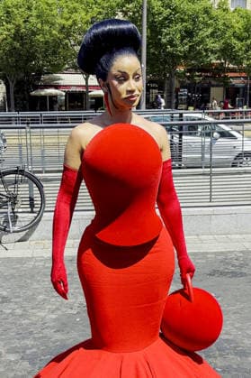 Cardi B arrives at the Robert Wun Haute Couture Fall Winter 2026–2027 show during Paris Fashion Week (PFW) in Paris, France, on July 8, 2026 Gedeon Taieb Bestimage Cardi B arrives at the Robert Wun Haute Couture Fall Winter 2026–2027 show during Paris Fashion Week (PFW) in Paris, France, on July 8, 2026 Paris, France  Copyright: xGedeonxTaiebx xBestimagexGedeonxTaiebx xBestimagex