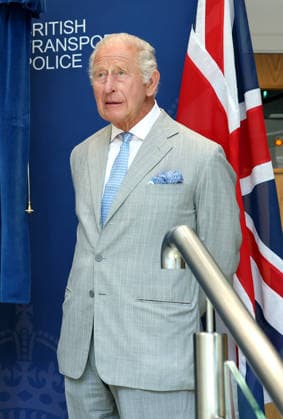 King Charles III Opens Headquarters Of The British Transport Police LONDON, ENGLAND - JULY 08: King Charles III smiles ahead of unveiling a plaque during the official opening of the British Transport Police Headquarters on July 08, 2026 in London, England. During the engagement, His Majesty met British Transport Police (BTP) officers and first responders who attended the scene after the Bedford train crash on June 19., Credit:Shane Anthony Sinclair PA ROTA - B68 Avalon United Kingdom, England, London  Copyright: xShanexAnthonyxSinclairx xPAxROTAx-xB68x xAvalonx 1115254773