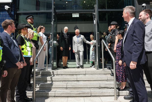 King Charles III Opens Headquarters Of The British Transport Police LONDON, ENGLAND - JULY 08: King Charles III departs after the official opening of the British Transport Police Headquarters on July 08, 2026 in London, England. During the engagement, His Majesty met British Transport Police (BTP) officers and first responders who attended the scene after the Bedford train crash on June 19., Credit:Shane Anthony Sinclair PA ROTA - B68 Avalon United Kingdom, England, London  Copyright: xShanexAnthonyxSinclairx xPAxROTAx-xB68x xAvalonx 1115254872