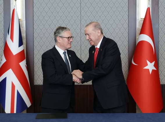 NATO Ankara Summit ANKARA, TURKIYE - JULY 8: (----EDITORIAL USE ONLY - MANDATORY CREDIT - TURKISH PRESIDENCY MURAT CETINMUHURDAR HANDOUT - NO MARKETING NO ADVERTISING CAMPAIGNS - DISTRIBUTED AS A SERVICE TO CLIENTS----) Turkish President Recep Tayyip Erdogan (R) and British Prime Minister Keir Starmer (L) sign bilateral agreements following their meeting as part of the 36th NATO Heads of State and Government Summit at the Presidential Complex in Ankara, Turkiye, on July 8, 2026. Turkish Presidency Murat Cetinmuhurdar Handout Anadolu Ankara Turkey. Editorial use only. Please get in touch for any other usage.  Copyright: x2026xAnadoluxTurkishxPresidencyx xMuratxCetinmuhurdarx xHandoutx