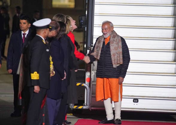 NARENDRA MODI ARRIVAL MELBOURNE, India™s Prime Minister Narendra Modi arrives at Melbourne Tullamarine Airport in Melbourne, Wednesday, July 8, 2026. India™s Prime Minister Narendra Modi arrives in Australia and is welcomed by representatives of the Australian Government. ( NO ARCHIVING MELBOURNE VICTORIA AUSTRALIA  Copyright: xLUISxASCUIx 20260709178319313972