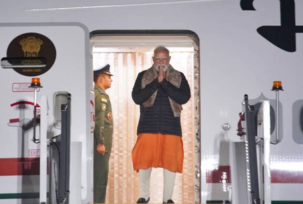 NARENDRA MODI ARRIVAL MELBOURNE, India™s Prime Minister Narendra Modi arrives at Melbourne Tullamarine Airport in Melbourne, Wednesday, July 8, 2026. India™s Prime Minister Narendra Modi arrives in Australia and is welcomed by representatives of the Australian Government. ( NO ARCHIVING MELBOURNE VICTORIA AUSTRALIA  Copyright: xLUISxASCUIx 20260709187651033669