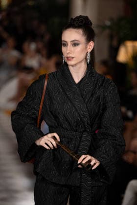PFW - Franck Sorbier Runway A model walks the runway during the Franck Sorbier Haute Couture Fall Winter 2026 2027 show as part of Paris Fashion Week in Paris, France on July 08, 2026. Photo by Laurent Zabulon ABACAPRESS.COM  Copyright: xZabulonxLaurent ABACAx