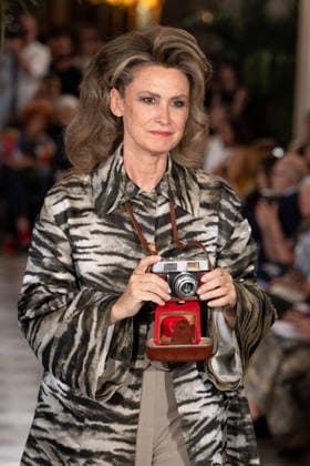 PFW - Franck Sorbier Runway A model walks the runway during the Franck Sorbier Haute Couture Fall Winter 2026 2027 show as part of Paris Fashion Week in Paris, France on July 08, 2026. Photo by Laurent Zabulon ABACAPRESS.COM  Copyright: xZabulonxLaurent ABACAx