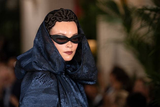 PFW - Franck Sorbier Runway A model walks the runway during the Franck Sorbier Haute Couture Fall Winter 2026 2027 show as part of Paris Fashion Week in Paris, France on July 08, 2026. Photo by Laurent Zabulon ABACAPRESS.COM  Copyright: xZabulonxLaurent ABACAx