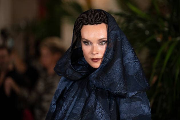 PFW - Franck Sorbier Runway A model walks the runway during the Franck Sorbier Haute Couture Fall Winter 2026 2027 show as part of Paris Fashion Week in Paris, France on July 08, 2026. Photo by Laurent Zabulon ABACAPRESS.COM  Copyright: xZabulonxLaurent ABACAx