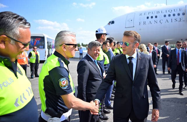 36th NATO Summit in Ankara ANKARA, TURKIYE - JULY 08: French President Emmanuel Macron departs from Esenboga Airport following the 36th NATO Summit in Ankara, Turkiye, on July 8, 2026. Hakan Nural Anadolu Ankara Turkey. Editorial use only. Please get in touch for any other usage.  Copyright: x2026xAnadoluxHakanxNuralx