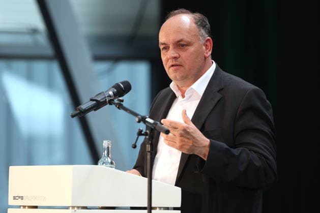 Firma Achenbach Buschhuetten (Buschhütten), Campus Buschhuetten (Buschhütten) Impulsforum. Staatssekretaer (Staatssekretär) im Ministerium für Umwelt, Naturschutz und Verkehr des Landes Nordrhein-Westfalen Viktor Haase Impulsforum am 08.07.2026 in Kreuztal Deutschland. *** Achenbach Buschhuetten Buschhütten Company, Buschhuetten Buschhütten Campus, Keynote Forum, Viktor Haase, State Secretary at the Ministry of the Environment, Nature Conservation, and Transportation of the State of North Rhine-Westphalia, Keynote Forum on July 8, 2026, in Kreuztal, Germany