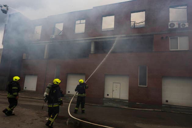 Russian Attacks On The Kyiv, Ukraine Ukrainian emergency workers battle a fire following a drone strike on a building in Kyiv, Ukraine, on July 8, 2026. According to Ukrainian authorities, at least two people are killed and several others are injured in strikes on the capital on July 8. Kyiv Ukraine  Copyright: xMaxymxMarusenkox originalFilename: musiienko-notitle260708_npQbp.jpg
