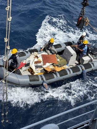 (260708) -- ISLAMABAD, July 8, 2026 -- Photo released by on July 8, 2026 shows personnel transporting the wreckage of a missing K2 Airways cargo Boeing 737 aircraft in the sea near Ormara town, Pakistan. Pakistan s Navy on Wednesday located the wreckage of a missing K2 Airways cargo Boeing 737 aircraft in the Arabian Sea after a 12-hour search and rescue operation, the Pakistan Airports Authority (PAA) said in a statement. The wreckage was found about 53 nautical miles south of Ormara, a coastal town in Gwadar district of the country s southwestern Balochistan province, the statement said. ( Handout via Xinhua) PAKISTAN-ORMARA-CARGO PLANE-CRASH-WRECKAGE-RECOVERY PakistanxNavy 