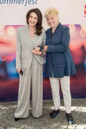 ABB BERBEN-Iris Berben und Gesine Schwan zu Gast bei der Verleihung des Annemarie-Renger-Preises an Iris Berben im Restaurant Weltwirtschaft im Haus der Kulturen der Welt in Berlin am 08.07.2026 Berlin Deutschland *** ABB BERBEN Iris Berben and Gesine Schwan attend the presentation of the Annemarie Renger Prize to Iris Berben at the Weltwirtschaft restaurant in the Haus der Kulturen der Welt in Berlin on July 8, 2026, Berlin, Germany
