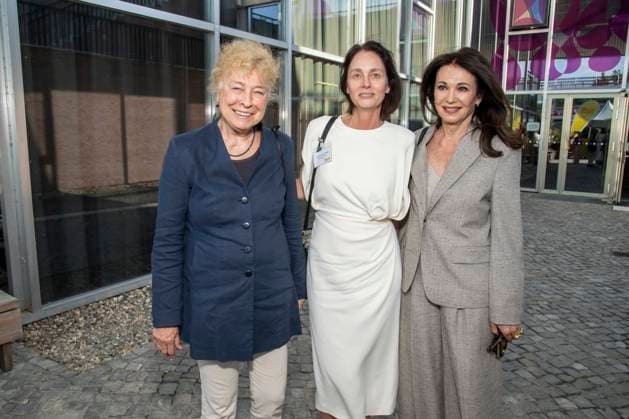 ABB BERBEN- Gesine Schwan, Katarina Barley und Iris Berben zu Gast bei der Verleihung des Annemarie-Renger-Preises an Iris Berben im Restaurant Weltwirtschaft im Haus der Kulturen der Welt in Berlin am 08.07.2026 Berlin Deutschland *** ABB BERBEN: Gesine Schwan, Katarina Barley, and Iris Berben attended the presentation of the Annemarie Renger Prize to Iris Berben at the Weltwirtschaft restaurant in the Haus der Kulturen der Welt in Berlin on July 8, 2026, Berlin, Germany