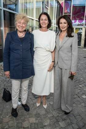 ABB BERBEN- Gesine Schwan, Katarina Barley und Iris Berben zu Gast bei der Verleihung des Annemarie-Renger-Preises an Iris Berben im Restaurant Weltwirtschaft im Haus der Kulturen der Welt in Berlin am 08.07.2026 Berlin Deutschland *** ABB BERBEN: Gesine Schwan, Katarina Barley, and Iris Berben attended the presentation of the Annemarie Renger Prize to Iris Berben at the Weltwirtschaft restaurant in the Haus der Kulturen der Welt in Berlin on July 8, 2026, Berlin, Germany