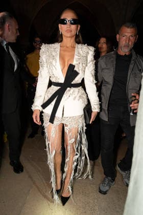 PFW - Zuhair Murad Front Row Jennifer Lopez attends the Zuhair Murad Haute Couture Fall Winter 2026 2027 show as part of Paris Fashion Week in Paris, France on July 08, 2026. Photo by Laurent Zabulon ABACAPRESS.COM  Copyright: xZabulonxLaurent ABACAx