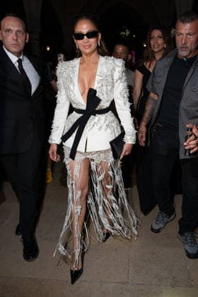 PFW - Zuhair Murad Front Row Jennifer Lopez attends the Zuhair Murad Haute Couture Fall Winter 2026 2027 show as part of Paris Fashion Week in Paris, France on July 08, 2026. Photo by Laurent Zabulon ABACAPRESS.COM  Copyright: xZabulonxLaurent ABACAx