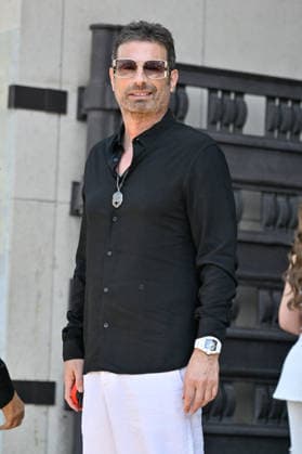 PFW Haute Couture Elie Saab Outside Arrivals JR Richard Orlinski arriving at the Elie Saab show during Haute Couture Fashion Week in Paris, France, on 8 July 2026. Photo by Julien Reynaud APS-Medias ABACAPRESS.COM Paris France  Copyright: xReynaudxJulien APS-Medias ABACAx