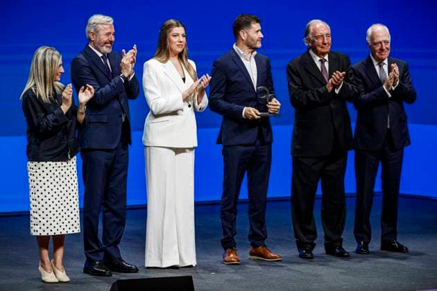 Infanta Sofia, along with King Felipe and Queen Letizia and Princess Leonor, presided over the Leading Teachers event of the Ibercaja Foundation, where Infanta Sofia gave her first solo speech, in Zaragoza on Wednesday, July 8, 2026. La Infanta Sofia junto a los reyes Felipe y Letizia y la princesa Leonor presiden el evento Docentes Referentes de la Fundación Ibercaja, donde la infanta Sofia realiza su primer discurso en solitario, en Zaragoza el miércoles 8 de julio de 2026. 900 LOF Cordon Press Cordon Press 