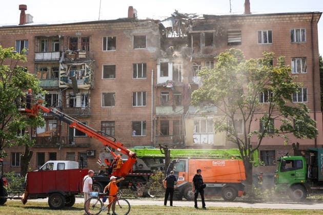 RECORD DATE NOT STATED A five-storey residential building damaged by a Russian missile strike on Kharkiv, Ukraine, on July 8, 2026. The Russian army launched a missile attack on a five-storey residential building in the city’s Nemyshlianskyi district, partially destroying the fifth floor. Two people were killed and at least 23 residents, including four children, were injured (Photo by Viacheslav Madiievskyi Ukrinform) Russia strikes five-storey residential building in Kharkiv with missile  Copyright: xViacheslavxMadiievskyix