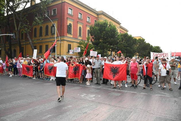 Protests continue in Albania against the planned tourism project in Zvernec TIRANA, ALBANIA - JULY 8: Demonstrators holding Albanian flag and posters gather at Skanderbeg Square during the 39th consecutive day of protests held under the slogan Albania is Not for Sale, opposing a planned tourism project in the Zvernec area of Vlore, in Tirana, Albania, on July 8, 2026. Olsi Shehu Anadolu Tirana Albania. Editorial use only. Please get in touch for any other usage.  Copyright: x2026xAnadoluxOlsixShehux