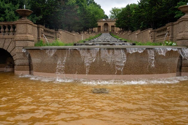 July 8, 2026, Washington, Dc, United States: Crews are working to fix the Meridian Hill Park fountain, one of the fountains reopened by President Donald Trump, after sediment and rust got into the system following a test run of some additional fountains in the park in Washington, D.C. on July 8, 2026. Washington United States  - ZUMAl312 20260708_znp_l312_001 Copyright: xAndrewxLeydenx