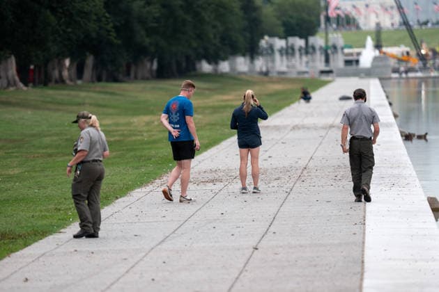July 8, 2026, Washington, Dc, United States: Crews are still removing fireworks debris from the Lincoln Memorial Reflecting Pool in Washington, D.C. on July 8, 2026. The pool is currently being drained in preparation for repairs following an early renovation this year. Washington United States - ZUMAl312 20260708_znp_l312_013 Copyright: xAndrewxLeydenx