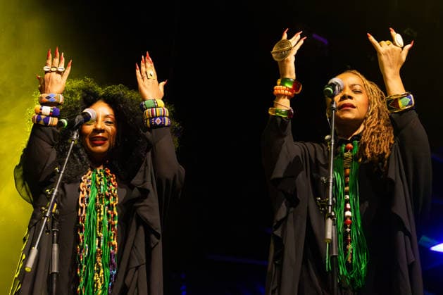 08.07.2026, Bellinzona, Parco Urbano, Nevermind Music Fest 2026: Alpha Blondy & The Solar System. The Queens, ValÃ rie et Marie-Paule Tribord (backup singers) Bellinzona Parco Urbano Ticino Switzerland *** July 8, 2026, Bellinzona, Parco Urbano, Nevermind Music Fest 2026: Alpha Blondy, The Solar System, The Queens, Valérie and Marie Paule Tribord (backup singers), Bellinzona, Parco Urbano, Ticino, Switzerland Copyright: xJustPictures.ch FrancescoxMinghettix jp-en-FrMi-_NG_0184