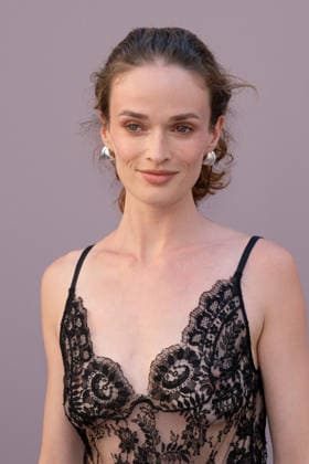 PFW - Zuhair Murad Photocall Anaelle Duguet attending the Zuhair Murad Haute Couture Fall Winter 2026 2027 show as part of Paris Fashion Week in Paris, France on July 08, 2026. Photo by Laurent Zabulon ABACAPRESS.COM Paris  Copyright: xZabulonxLaurent ABACAx