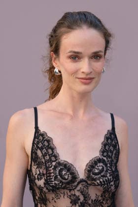 PFW - Zuhair Murad Photocall Anaelle Duguet attending the Zuhair Murad Haute Couture Fall Winter 2026 2027 show as part of Paris Fashion Week in Paris, France on July 08, 2026. Photo by Laurent Zabulon ABACAPRESS.COM Paris  Copyright: xZabulonxLaurent ABACAx
