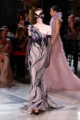 (260708) -- PARIS, July 8, 2026 -- A model presents a creation by Elie Saab during the Haute Couture Week Fall Winter 2026-2027 in Paris, France, July 8, 2026. (MeetEurope Handout via Xinhua) FRANCE-PARIS-HAUTE COUTURE WEEK-ELIE SAAB XinxHuashefa 