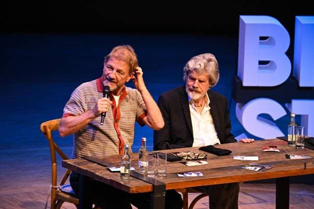 Reinhold Messner und Sönke Wortmann in der Philharmonie Essen ** NUR FÜR REDAKTIONELLE ZWECKE ** EDITORIAL USE ONLY **<p>Sönke Wortmann (l.) und Reinhold Messner im Rahmen der Gesprächsveranstaltung der Brost-Stiftung Kindheit mit Kanten - Wie Herkunft Neugier nährt in der Philharmonie Essen, am 08.07.2026 in Essen. Reinhold Messner und Sönke Wortmann sprechen über ihre Kindheit. Der Abend wurde von Sabine Heinrich moderiert. Deutschland NRW Essen Copyright: SocratesxTassos *** Reinhold Messner and Sönke Wortmann at the Philharmonie Essen ** FOR EDITORIAL USE ONLY ** EDITORIAL USE ONLY ** p Sönke Wortmann l and Reinhold Messner as part of the Brost Foundation’s discussion event Childhood with Edges: How Background Fuels Curiosity Copyright: SocratesxTassos doc86mtcln22sjvjq3l1zbv ,EDITORIAL USE ONLY