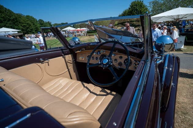 Royal Automobile Club Concours in Epsom - 08 Jul 2026 The interior of a 1937 Rolls-Royce Phantom III by Vanooren, on display during the 2026 RAC Woodcote Concours. The Royal Automobile Club hosted its second Concours at Woodcote Park in Epsom. More than 50 exceptional vehicles, representing over a century of motoring history, were displayed across the estate. The collection included veteran, vintage, classic, racing and supercars, as well as an impressive selection of motorcycles. Epsom United Kingdom Copyright: xJamesxWilloughbyx xSOPAxImagesx JWILLOUGHBY_2883