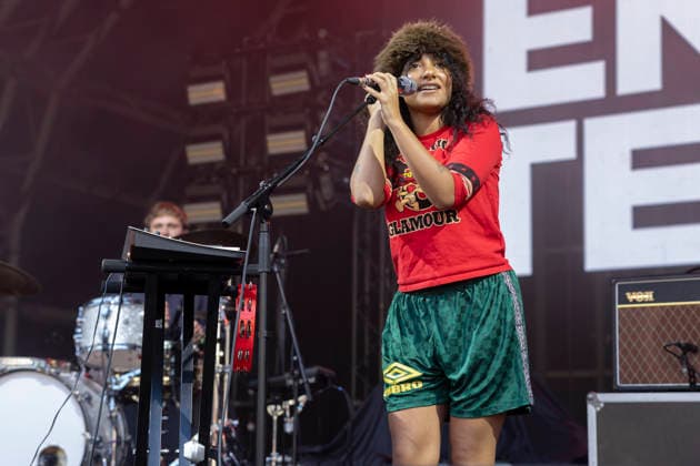 English Teacher perform at Castlefield Bowl Lily Fontaine of English Teacher performs at Castlefield Bowl, Manchester, England, 8th July 2026, Credit:Mike Gray MIKE GRAY - B4227 Avalon  Copyright: xMikexGrayx xMIKExGRAYx-xB4227x xAvalonx 1115343808