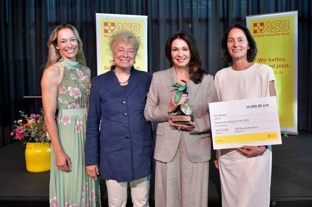 Christine Theiss, Gesine Schwan, Iris Berben und Katarina Barley beim ASB-Sommerfest und Verleihung des Annemarie-Renger-Preises 2026 an Iris Berben im Haus der Kulturen der Welt. Berlin, 08.07.2026 *** Christine Theiss, Gesine Schwan, Iris Berben, and Katarina Barley at the ASB Summer Festival and the 2026 Annemarie Renger Prize award ceremony honoring Iris Berben at the Haus der Kulturen der Welt in Berlin, July 8, 2026 Foto:xM.xBehrensx xFuturexImagex asb_6721