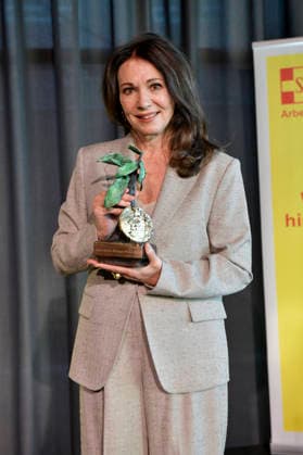 Iris Berben beim ASB-Sommerfest und Verleihung des Annemarie-Renger-Preises 2026 an Iris Berben im Haus der Kulturen der Welt. Berlin, 08.07.2026 *** Iris Berben at the ASB Summer Festival and the 2026 Annemarie Renger Prize award ceremony honoring Iris Berben at the Haus der Kulturen der Welt in Berlin, July 8, 2026 Foto:xM.xBehrensx xFuturexImagex asb_6724