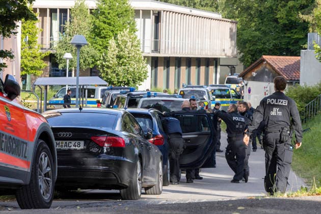 Polizei Amoklauf am Welfen-Gymnasium , zwei schwerverletzte Mädchen in Schongau Datum: 08.07.2026 *** Police: Shooting spree at Welfen Gymnasium; two girls seriously injured in Schongau Date: July 8, 2026
