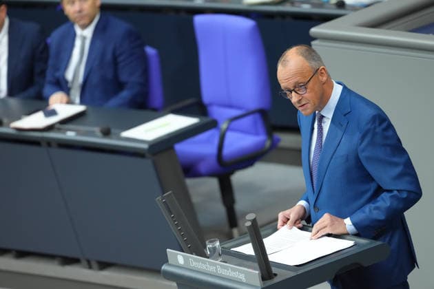 Deutscher Bundestag, 89. Plenarsitzung Bundeskanzler Friedrich Merz (CDU) im Portrait bei der Abgabe seiner Regierungserklaerung bei der 89. Sitzung des Deutschen Bundestag in Berlin, 09.07.2026 Berlin Berlin Deutschland *** German Bundestag, 89th Plenary Session: A portrait of Chancellor Friedrich Merz (CDU) as he delivers his government policy statement at the 89th session of the German Bundestag in Berlin, July 9, 2026, Berlin, Berlin, Germany