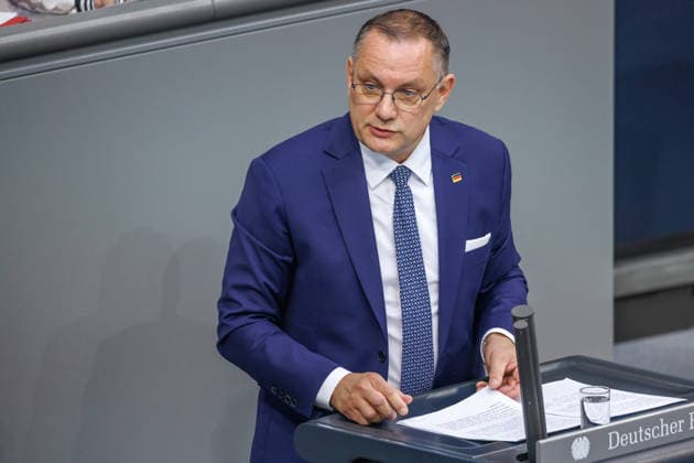 Bundestag Tino Chrupalla (AfD) im Deutschen Bundestag am 09.07.26 in Berlin. Berlin Berlin Deutschland Bundestag