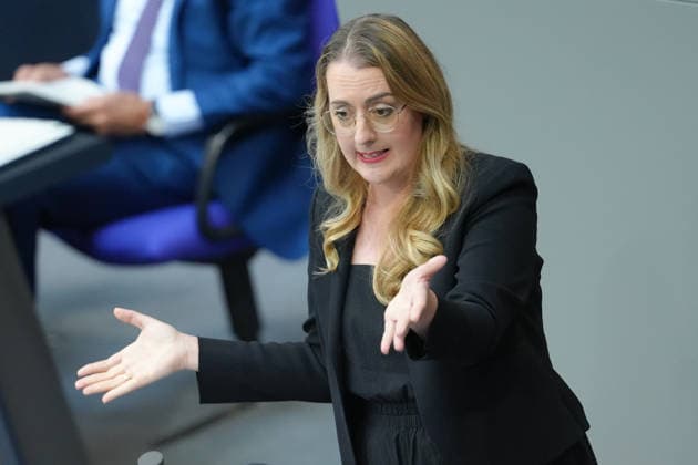 Deutscher Bundestag, 89. Plenarsitzung Katharina Droege (Gruene) im Portrait mit starker Mimik und Gestik bei ihrer Rede nach der Regierungserklaerung des Bundeskanzler bei der 89. Sitzung des Deutschen Bundestag in Berlin, 09.07.2026 Berlin Berlin Deutschland *** German Bundestag, 89th Plenary Session: A portrait of Katharina Droege of the Green Party, with expressive facial expressions and gestures, during her speech following the Chancellor’s policy address at the 89th session of the German Bundestag in Berlin, July 9, 2026, Berlin, Berlin, Germany