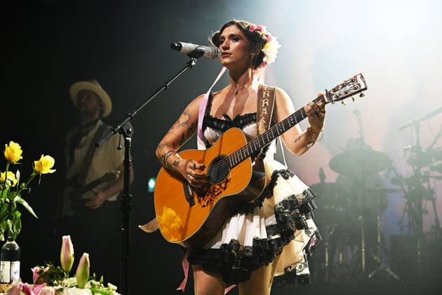 Sierra Ferrell performing at Forum in London LONDON, ENGLAND - JULY 07: Sierra Ferrell performing at Forum, Kentish Town on July 07, 2026 in London, England. CAP MAR MAR Great Britain UK Copyright: xMartinxHarris CapitalxPicturesx