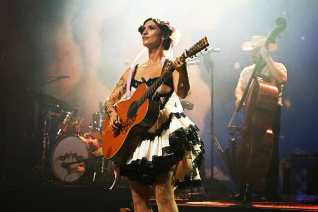 Sierra Ferrell performing at Forum in London LONDON, ENGLAND - JULY 07: Sierra Ferrell performing at Forum, Kentish Town on July 07, 2026 in London, England. CAP MAR MAR Great Britain UK Copyright: xMartinxHarris CapitalxPicturesx