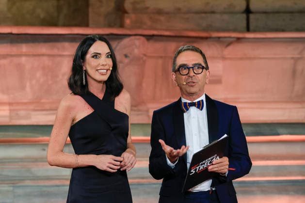 July 8, 2026, Rome, Rome, Italy: Hosts Gloria Campaner and Pino Strabioli during the final evening of the eightieth edition of the Strega Prize literary competition in Piazza del Campidoglio, Rome, 08 07 2026 Rome Italy  - ZUMAa289 20260708_zia_a289_258 Copyright: xRiccardoxDexLucax xAgfx