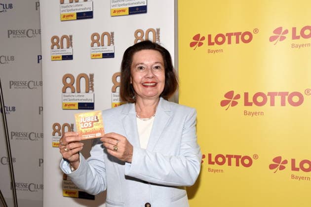 Dr. Carolin Kerschbaumer, Praesidentin der Staatlichen Lotterie- und Spielbankverwaltung, Muenchen 09.07.2026 Presseclub Muenchen Staatliche Lotterie- und Spielbankverwaltung praesentiert ihre Halbjahreszahlen Foto Muenchen *** Dr. Carolin Kerschbaumer, President of the State Lottery and Casino Administration, Munich, July 9, 2026, Munich Press Club: State Lottery and Casino Administration presents its half-year results. Photo: Munich