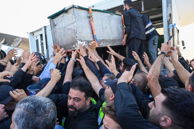 Former Iranian leader Khamenei bid farewell in Najaf before burial in Mashhad NAJAF, IRAQ - JULY 9: The coffin of former Iranian leader Ali Khamenei is being transported from Najaf International Airport following a farewell ceremony held in Najaf, Iraq, on July 9, 2026. Khamenei is expected to be buried at the Imam Reza Shrine in Mashhad, Iran, after a final funeral ceremony. Haidar Mohammed Ali Anadolu Najaf Iraq. Editorial use only. Please get in touch for any other usage.  Copyright: x2026xAnadoluxHaidarxMohammedxAlix