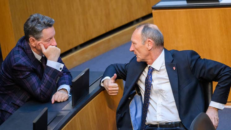- Wien 09.07.2026 - 91. Sitzung des Nationalrats. PHOTO: Abg. Norbert Nemeth (FPÖ) und Abg. Axel Kassegger (FPÖ) 91th sitting of the National Council. Nationalrat, Nationalratssitzung, Parlamentssitzung, Parlament, Plenum 91. Sitzung des Nationalrats *** Vienna, July 9, 2026, 91st Session of the National Council PHOTO: Rep. Norbert Nemeth (FPÖ) and Rep. Axel Kassegger (FPÖ) 91st Session of the National Council National Council, National Council session, parliamentary session, parliament, plenary session 91st Session of the National Council 